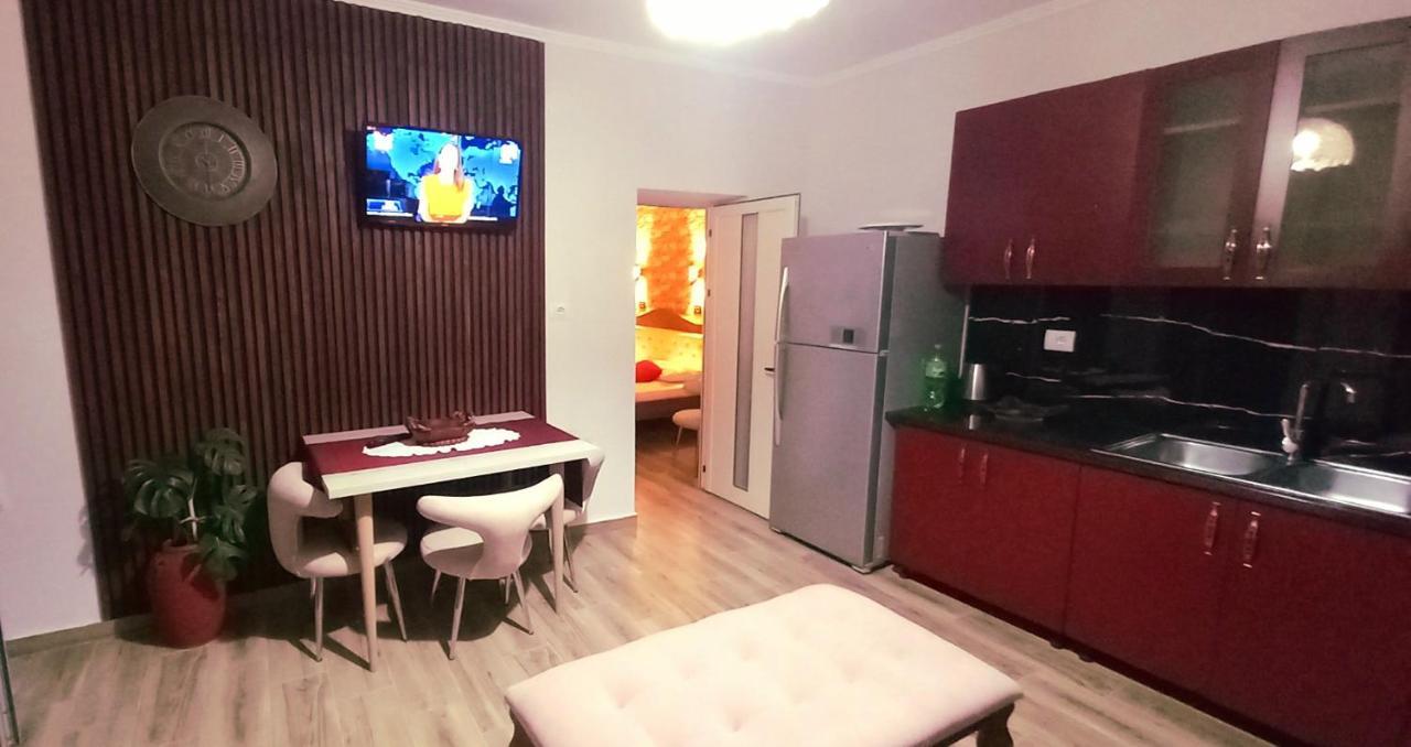 Villa Heljos Apartaments Vlore Exterior photo